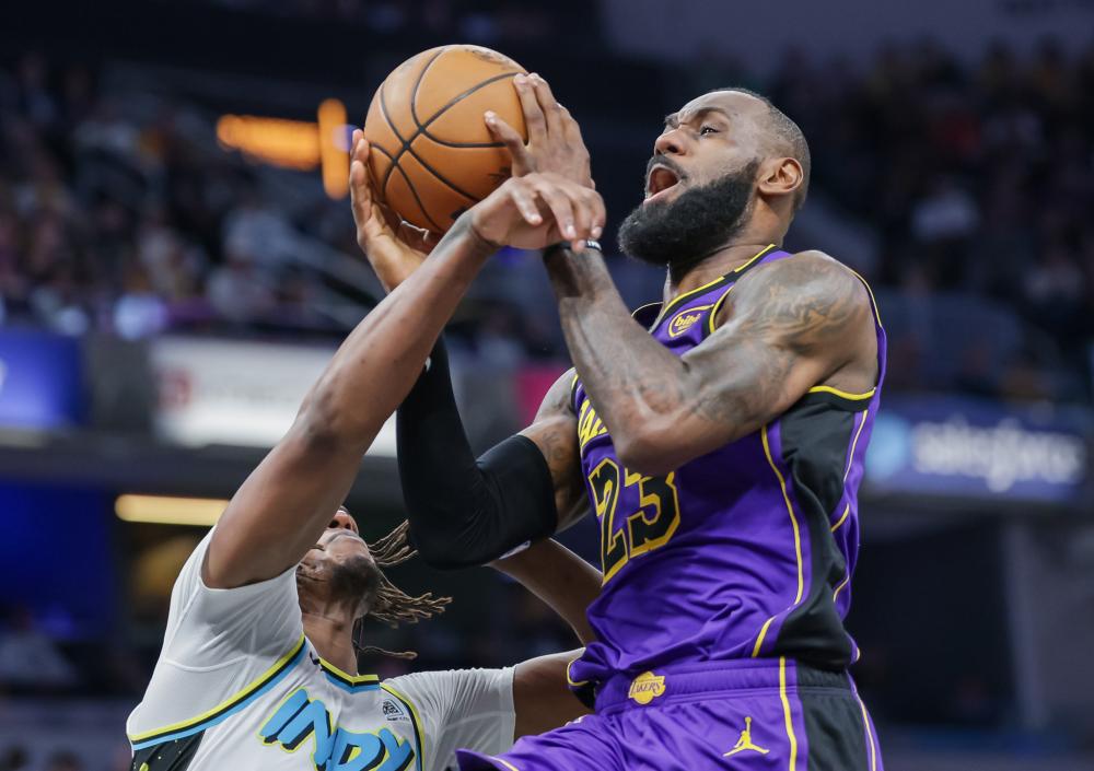 乔丹专心经营车队：玩不了篮球了 但赛车可替代