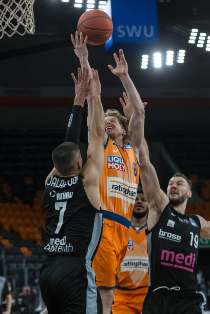 依然过分依 依然过分依