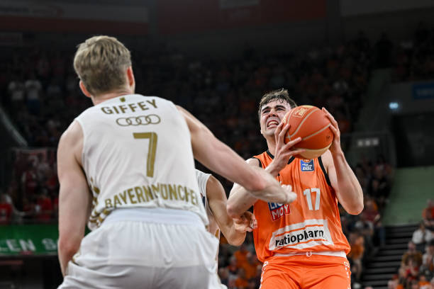 伊万：王钰栋和塞鸟表现达预期；国脚在俱乐部出场时间太少.