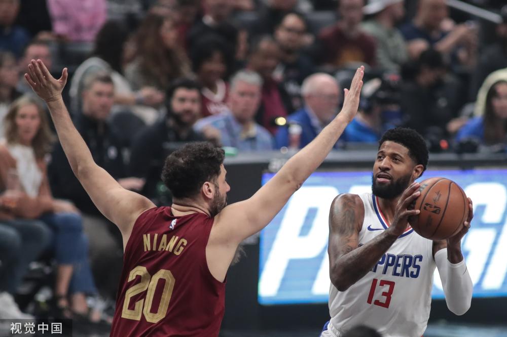 出示红牌 出示红牌