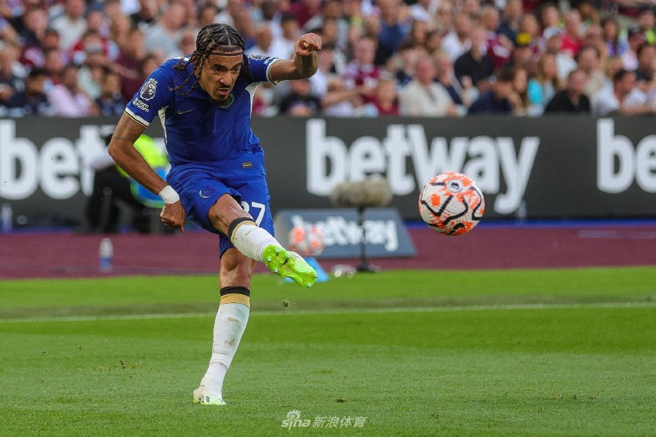 他在国家队 他在国家队