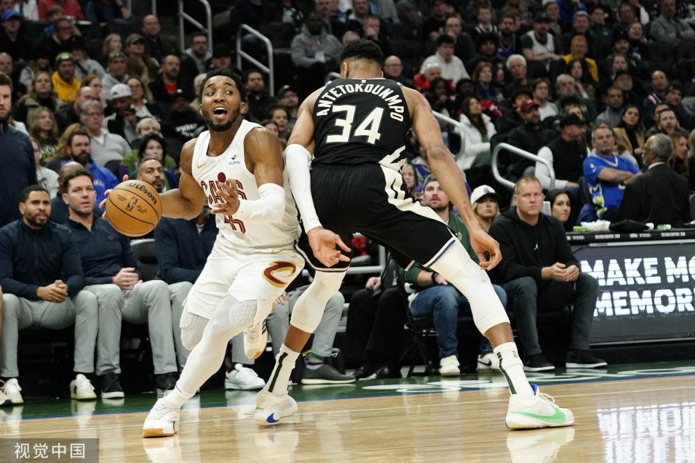 18岁西班牙前锋吉乌在切尔西境遇不佳，8场仅1球.